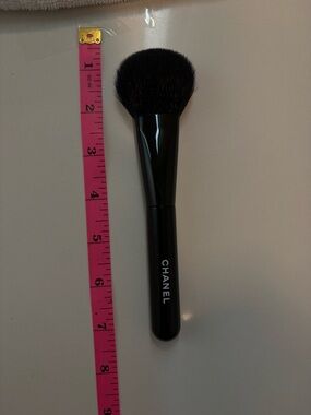 CHANEL Blush Brush